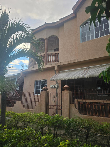 4 Bedroom 3 Bath House For Sale In 5 West, 