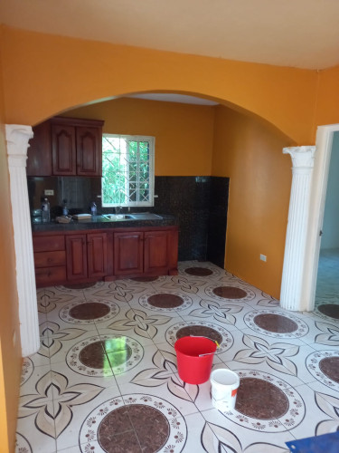 2 Bedroom 2 Bathroom Upstairs Apartment 
