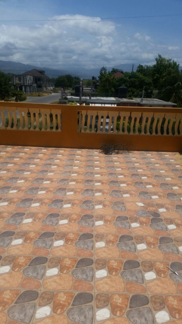 2 Bedroom 2 Bathroom Upstairs Apartment 