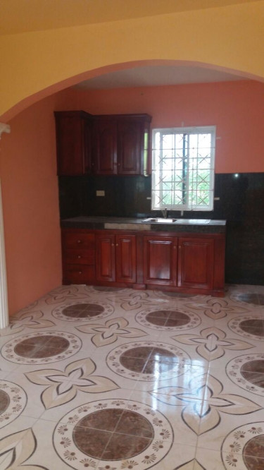 2 Bedroom 2 Bathroom Upstairs Apartment 