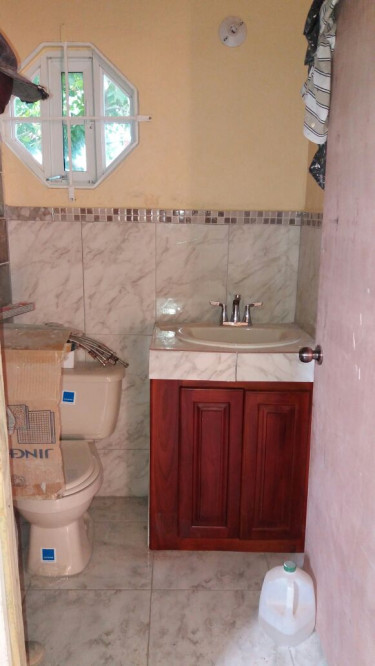 2 Bedroom 2 Bathroom Upstairs Apartment 