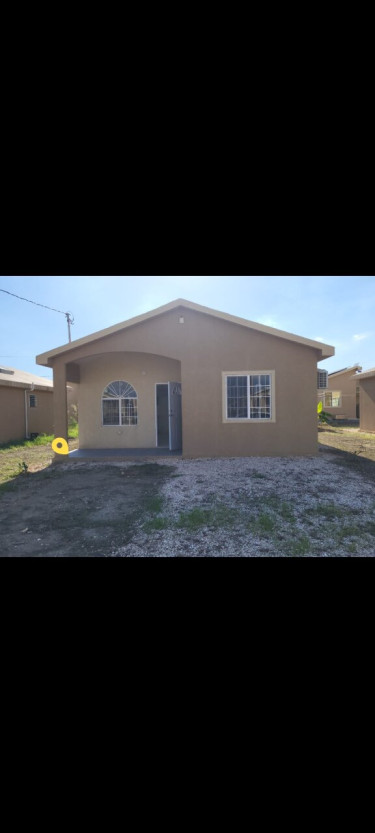 2 Bedroom 1bath, Grilled, AC Home