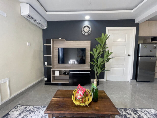 AirBnB 1br With Sofa Bed And Swimming Pool Kgn
