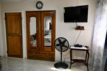 2 Bedroom 1 Bath Apt In Ochi Rios 