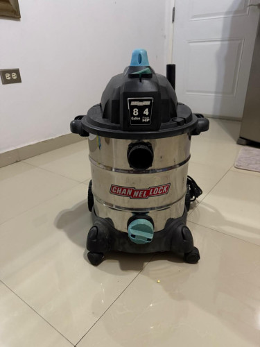 8 Gallon 4 HP Channel Lock Vacuum For Sale