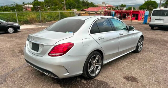 2017 Mercedes-Benz C200 Amg Package