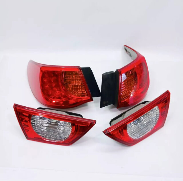 2010 2013 Toyota Mark X Tail Light Pair