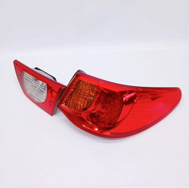 2010 2013 Toyota Mark X Tail Light Pair