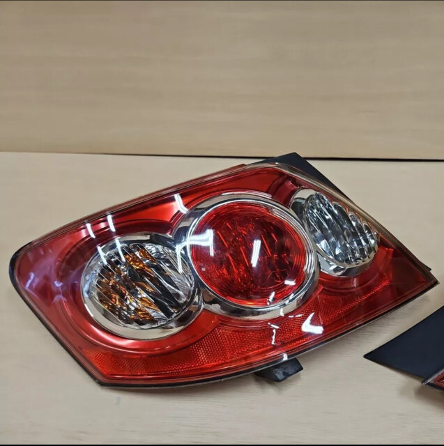 2007 2009 Toyota Mark X Tail Light Pair