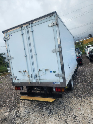 2014 Isuzu Elf 