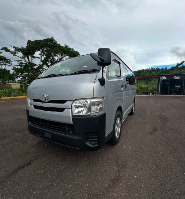 2018 TOYOTA HIACE