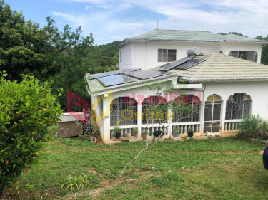 4 BEDROOM 4 BATH HOUSE ON 2 ACRES LAND