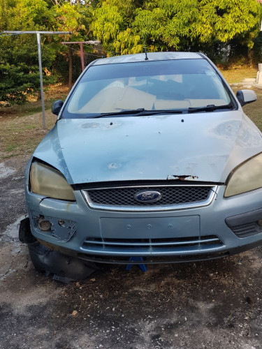 2006 FORD FOCUS FOR PARTS OR REPAIR