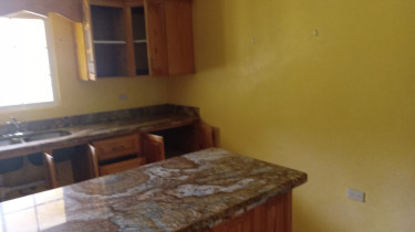 2 Bedroom 2 Bath Apartment In Hopeton, Mandeville