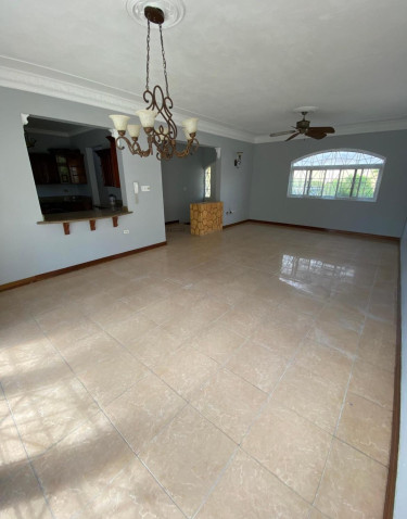 4 Bedroom Town House In  Gated Community 