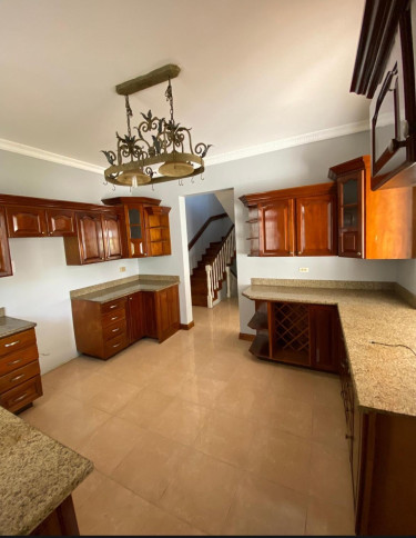 4 Bedroom Town House In  Gated Community 