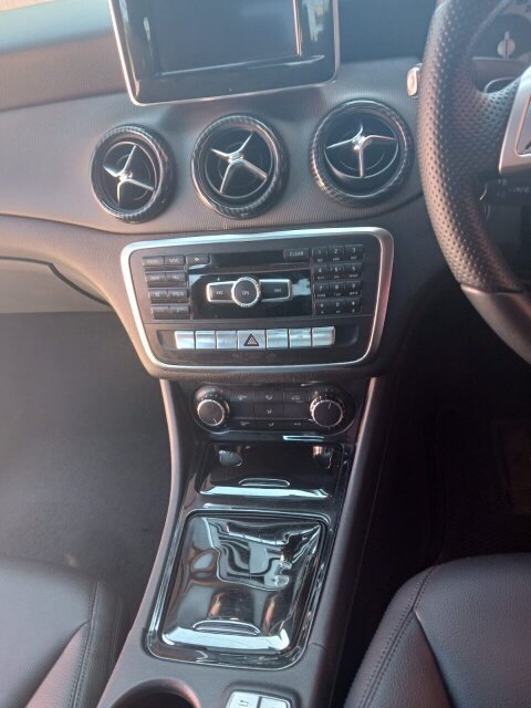 2015 Benz CLA180