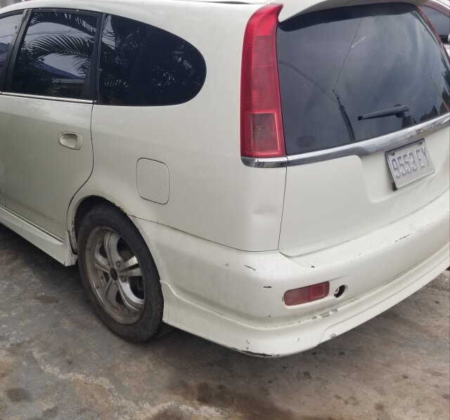 2002 Honda Stream Absolute