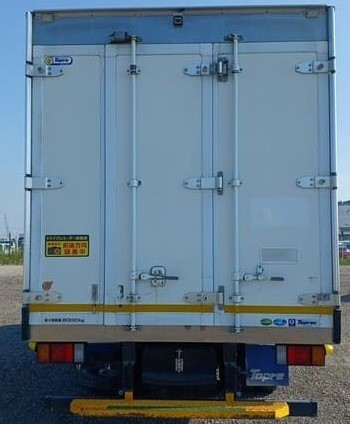 2016 ISUZU FORWARD FREEZER TRUCK