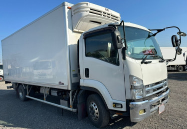 2016 ISUZU FORWARD FREEZER TRUCK