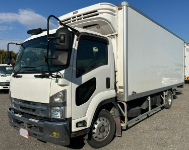 2016 ISUZU FORWARD FREEZER TRUCK