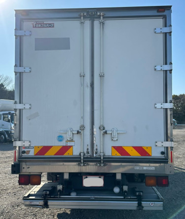 2016 ISUZU FORWARD FREEZER TRUCK