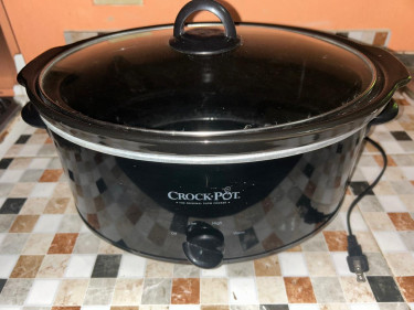 New Barely Used Crock Pot For Sale!