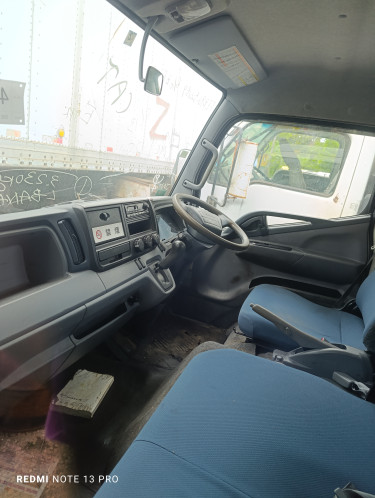 2013 Mitsubishi Canter