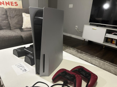 Sony PS5 Console W Dual Sense Headset 