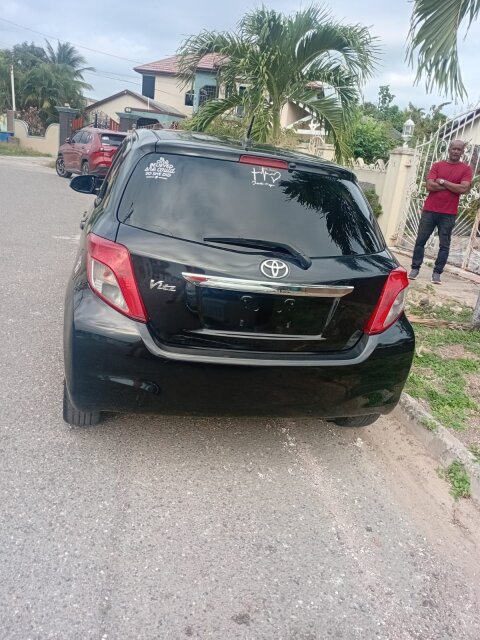 2013 Toyota Vitz $980K 8763492969