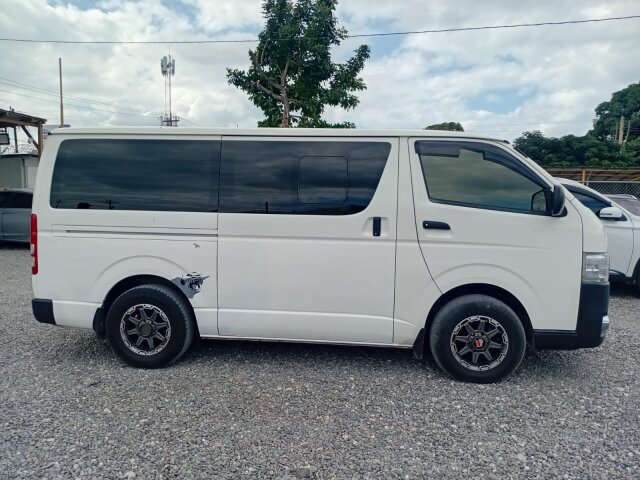 2016 Toyota Hiace $2.490 Million 8763492969