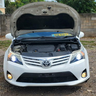 2012 Toyota Avensis 