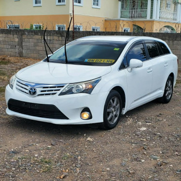 2012 Toyota Avensis 