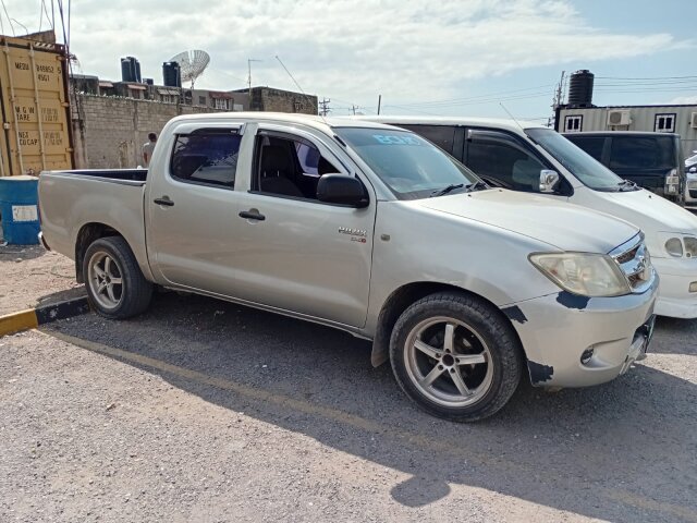 2010 Toyota Hilux $2.3 Million 8763492969