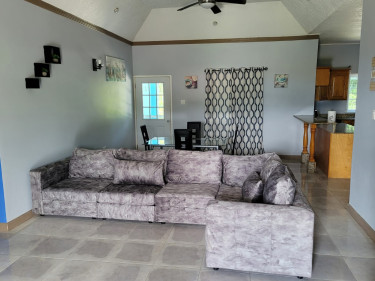 3 Bedroom Furnished House White River Pines