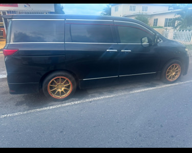 2012 NISSAN ELGRAND