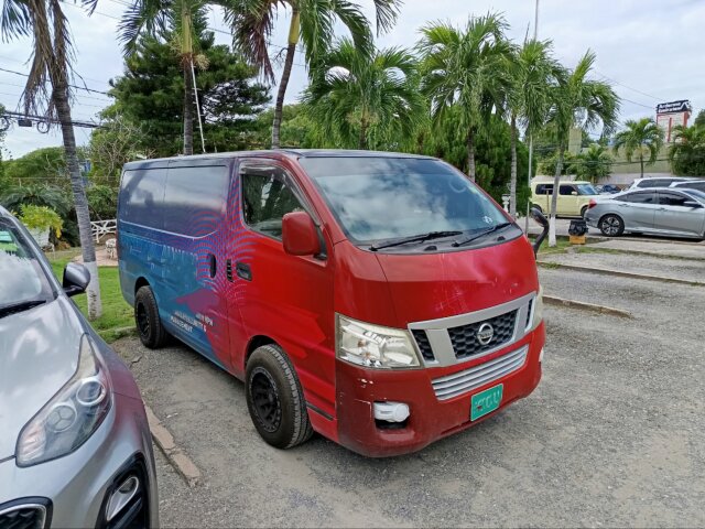 3016 NISSAN CARAVAN NV 350