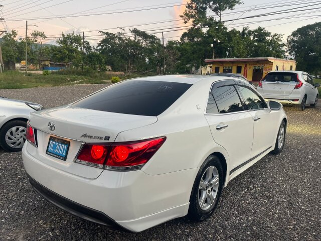 Newly Import 2015 Toyota Crown Athlete S