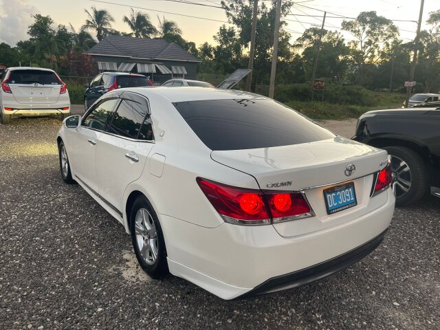 Newly Import 2015 Toyota Crown Athlete S