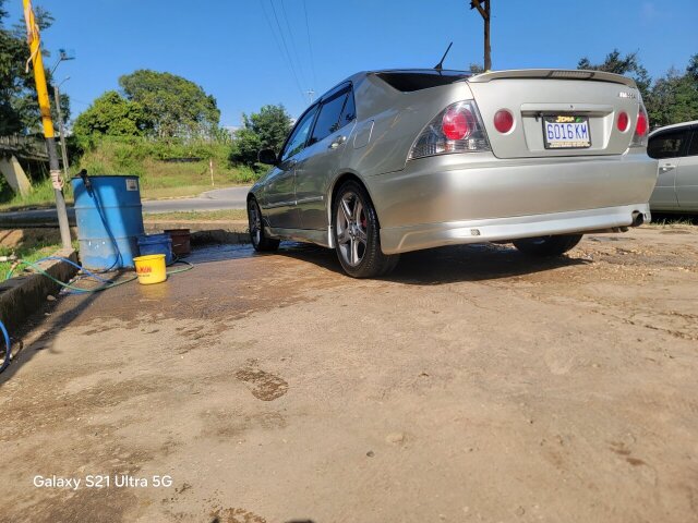 2004 Toyota Altezza