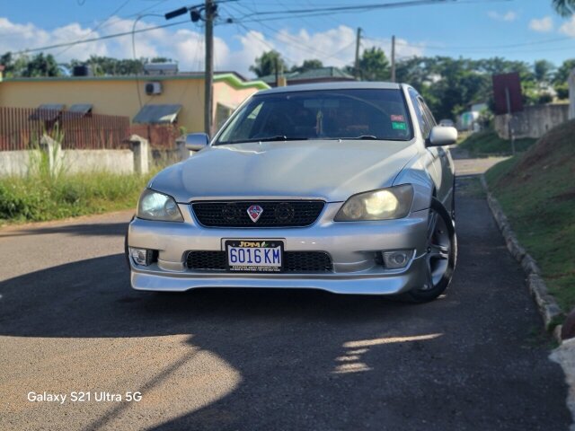 2004 Toyota Altezza