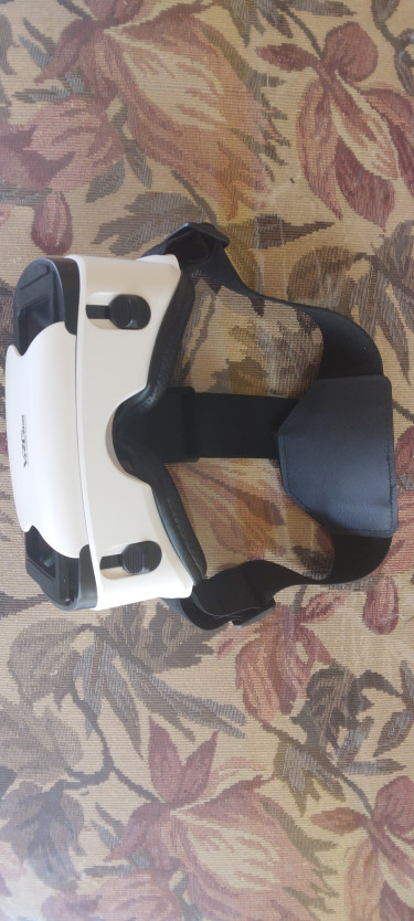 VRG Pro VR Headset (On Discount)