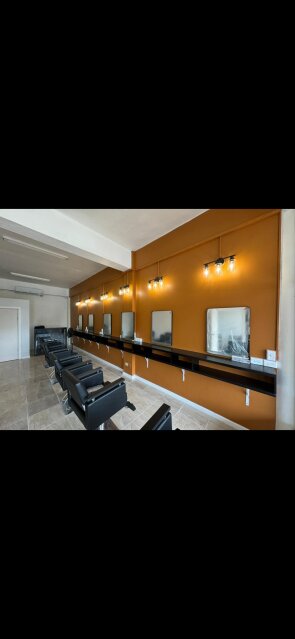 Hairdresser, Barber & Nailtech Both Available