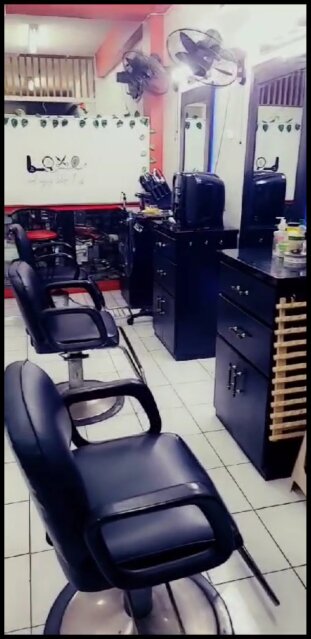 Nail..station..lash Space And Hair Booth