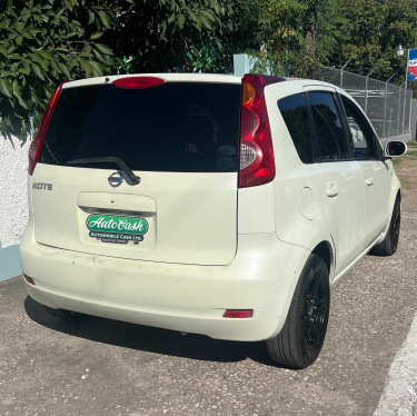 2011 Nissan Note