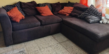 Pre-owned Choclate Brown Sectional W/throw Pillows