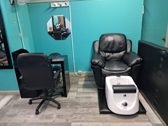 Nail Booth For Rent