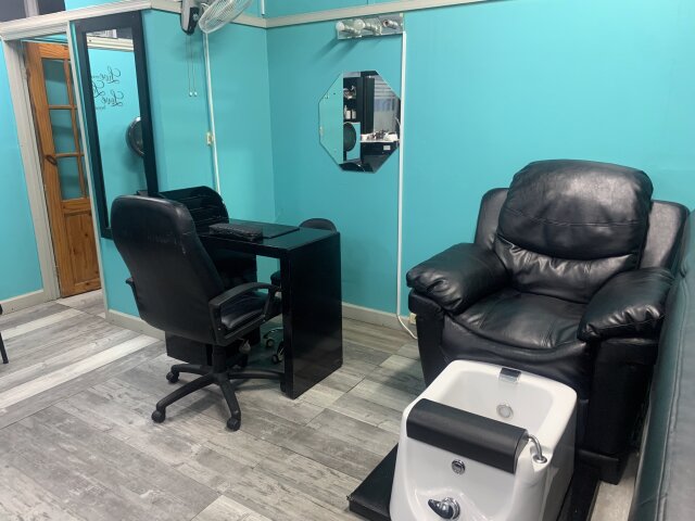 Nail Booth For Rent