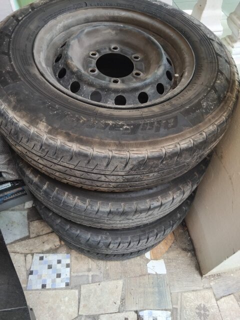 Toyota Hiace Rims & Hubcap