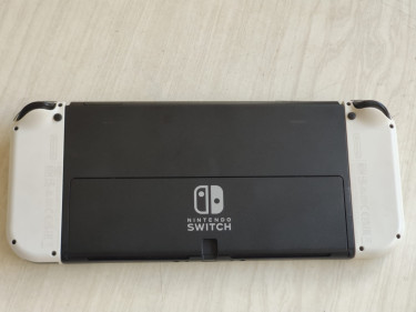 Nintendo Switch Plus 2 Games